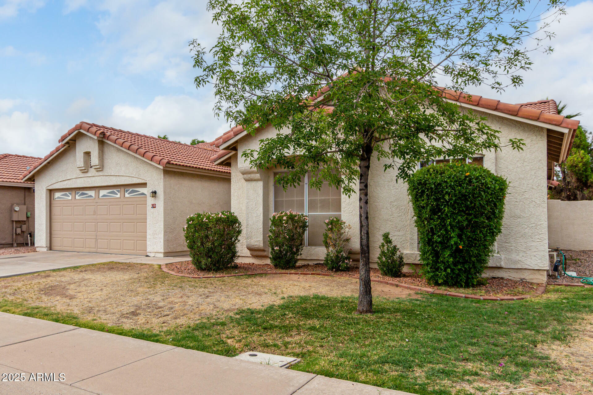Property Photo: 510 W Amoroso Drive AZ 85233