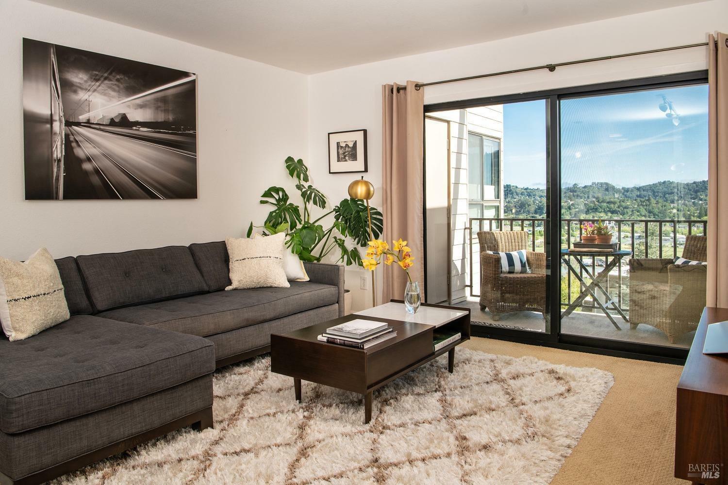 Property Photo: 713 Via Casitas CA 94904