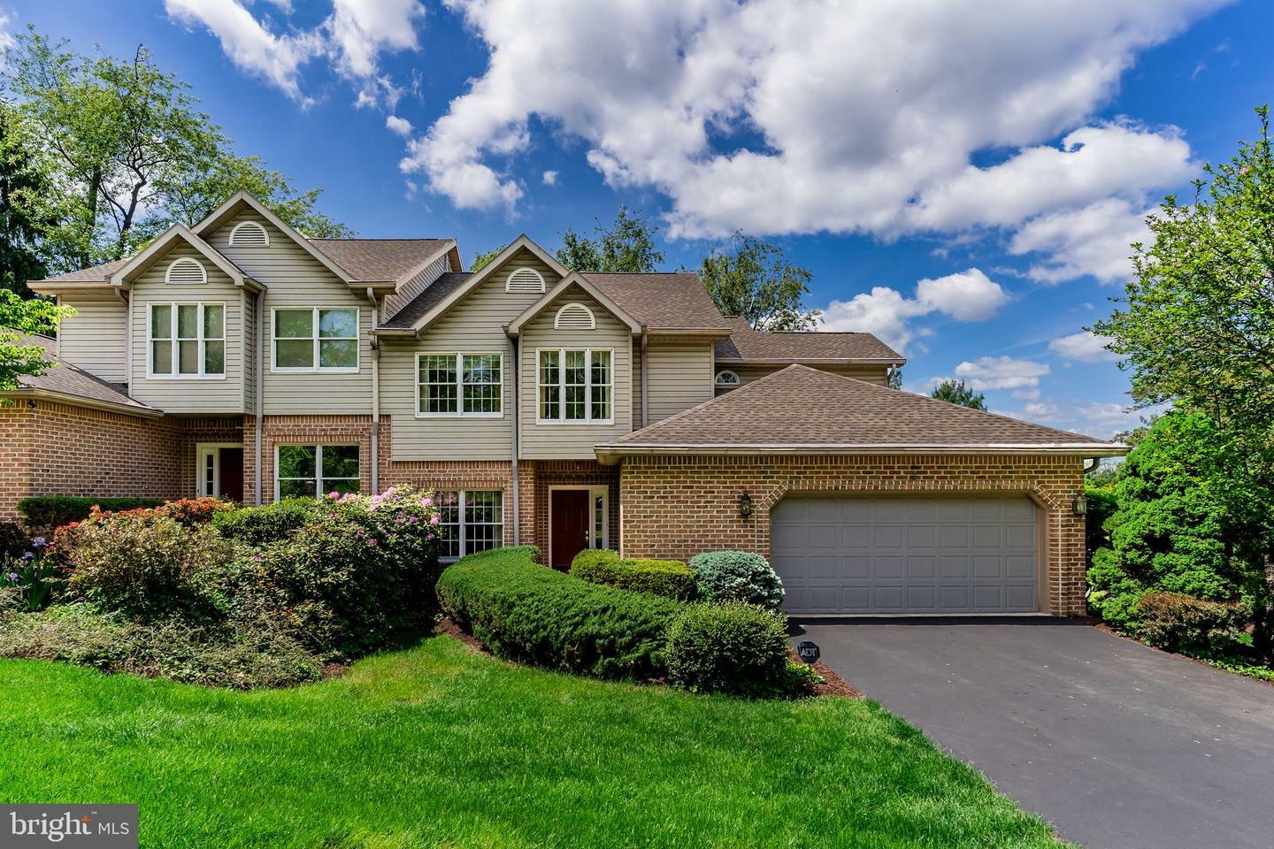 Property Photo: 504 Bridgeview Drive PA 17043