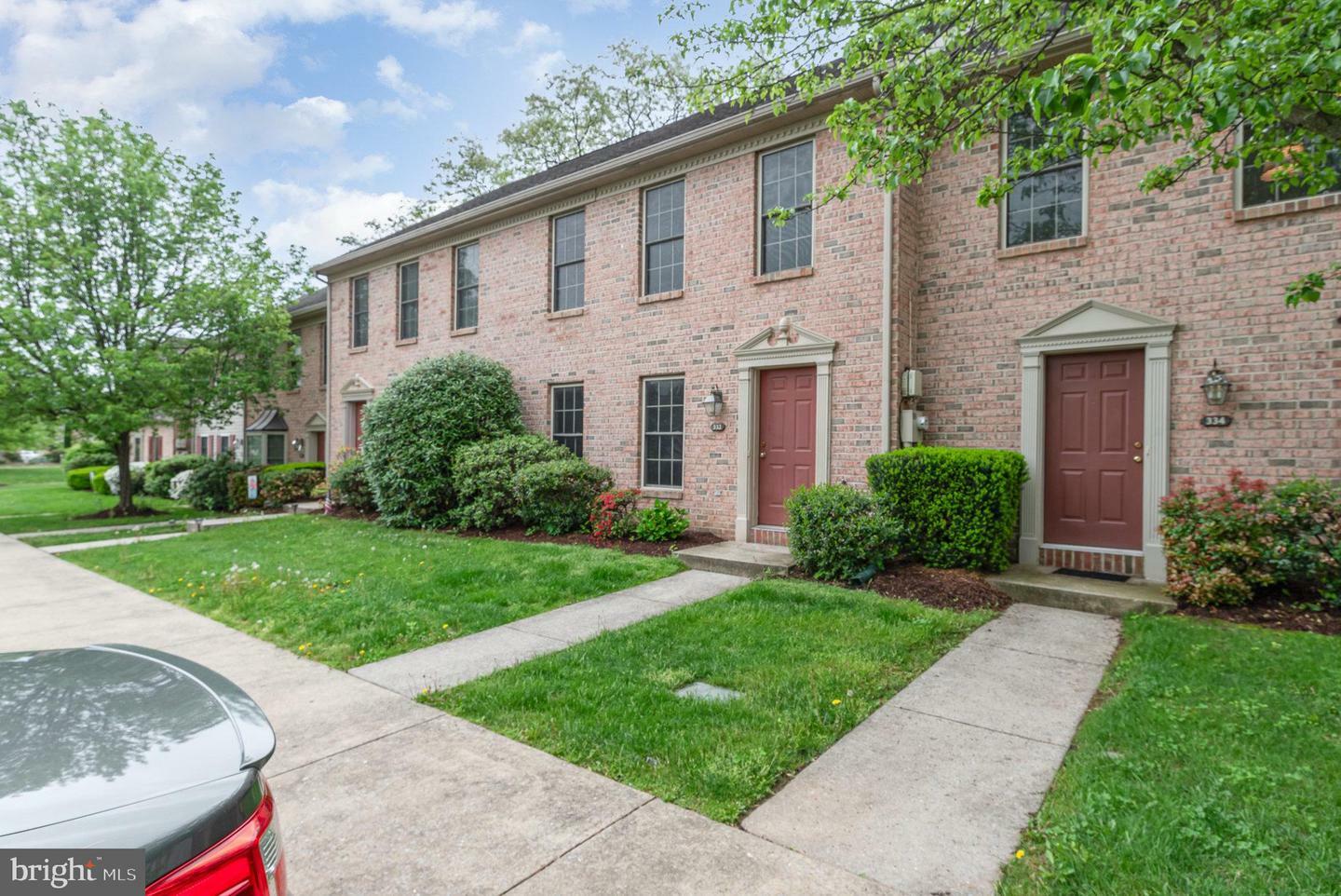 Property Photo: 332 Stonehedge Lane PA 17055