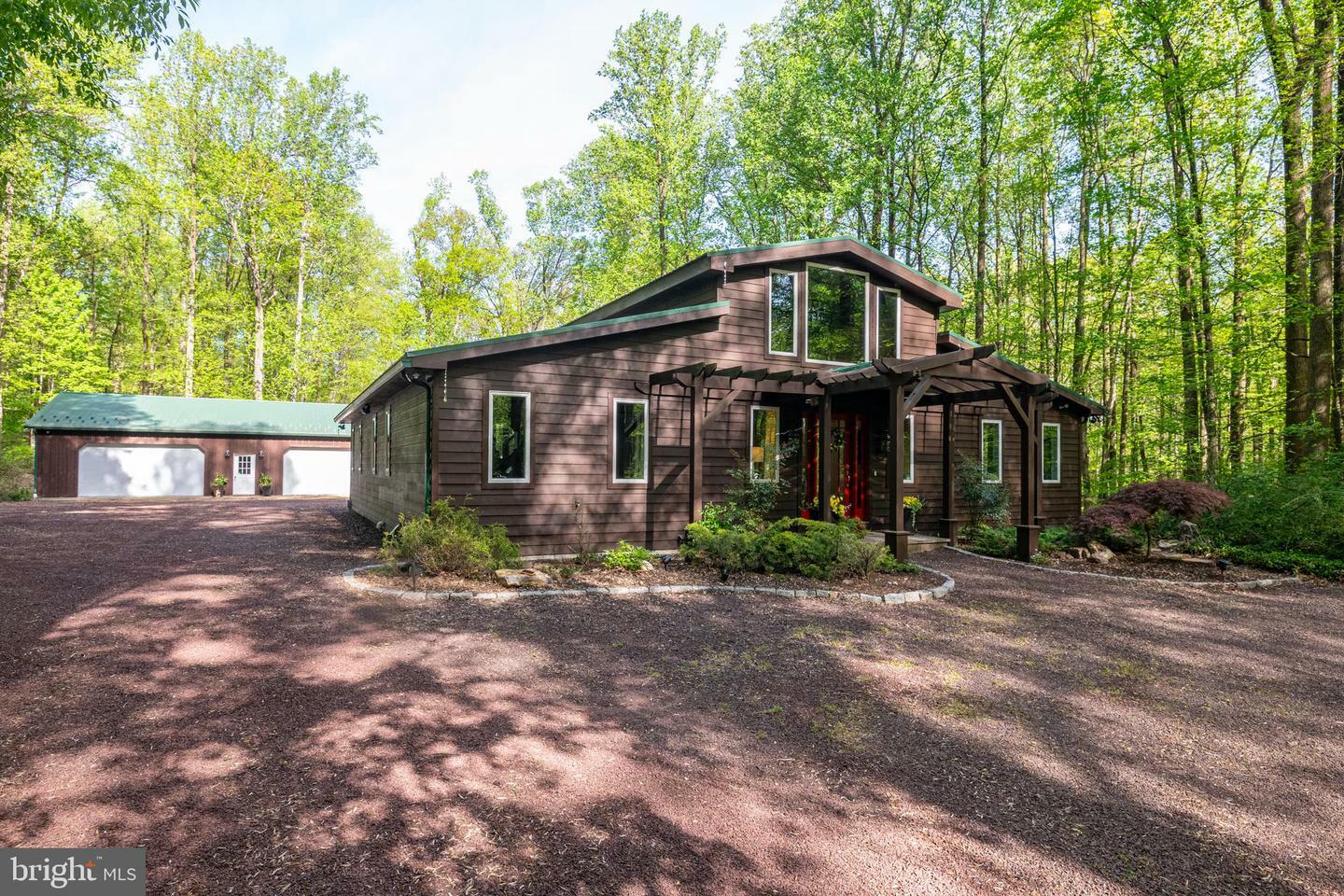 Property Photo: 1088 Imperial Drive PA 19540