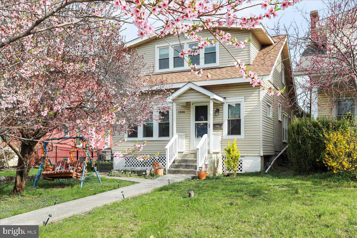 1306 W King Street  Martinsburg WV 25401 photo
