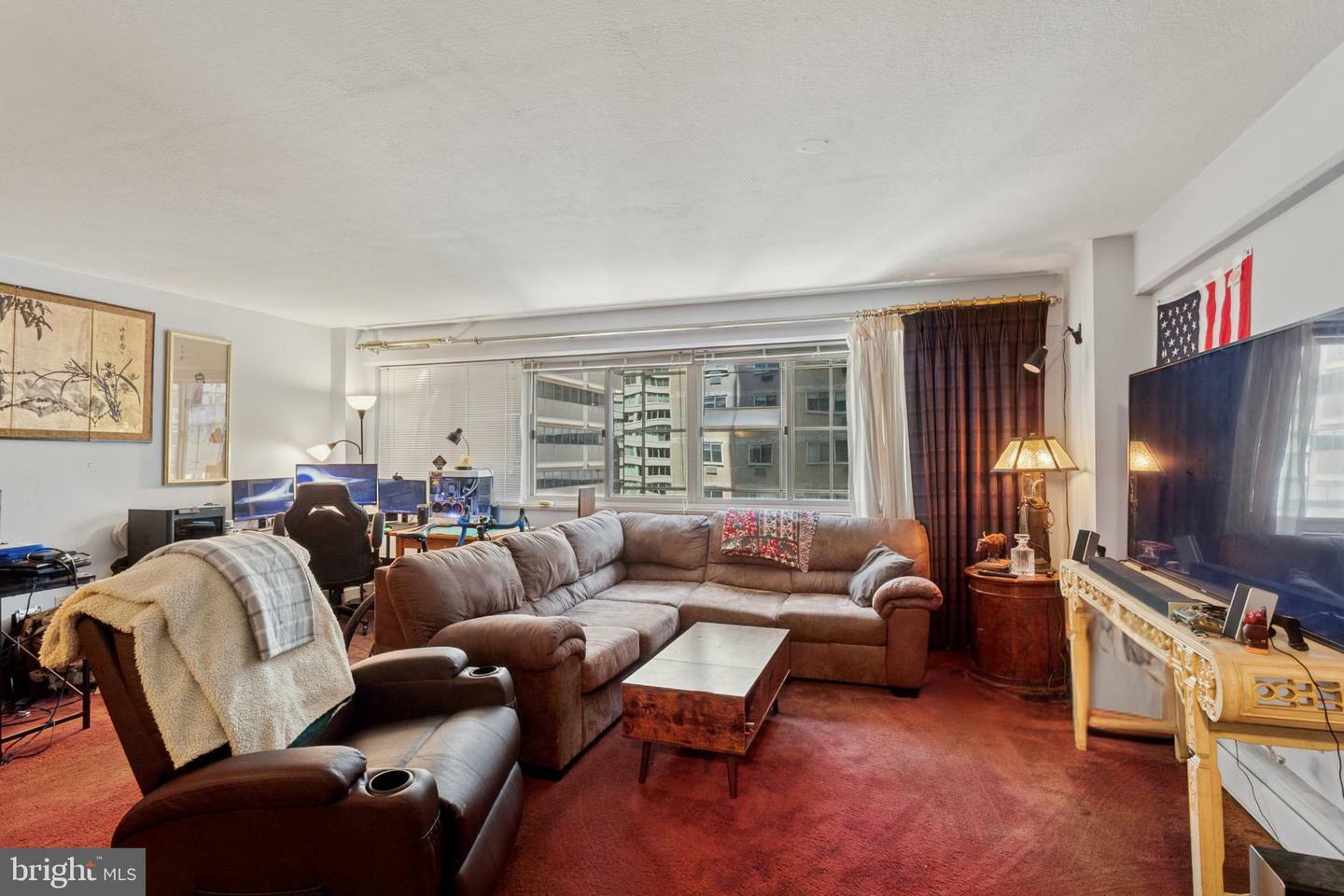 Property Photo: 1900 John F Kennedy Boulevard 1024 PA 19103