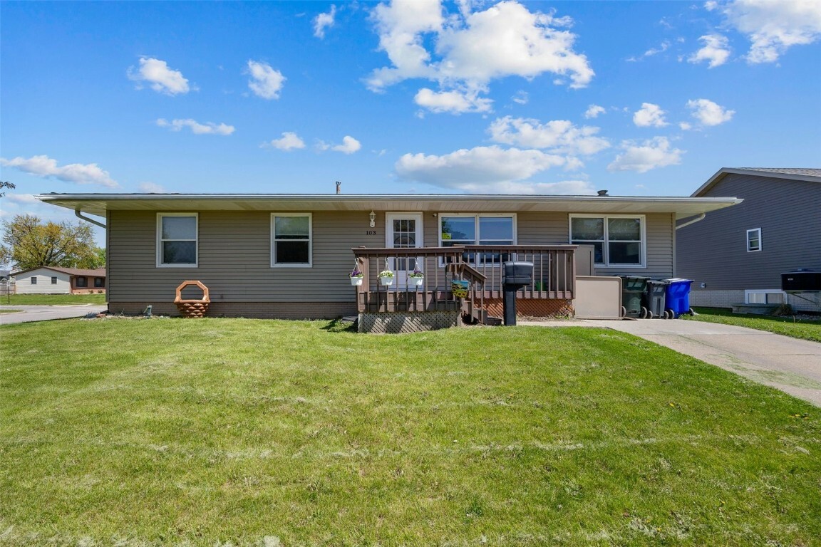 103 Broadmore Road SW  Cedar Rapids IA 52405 photo