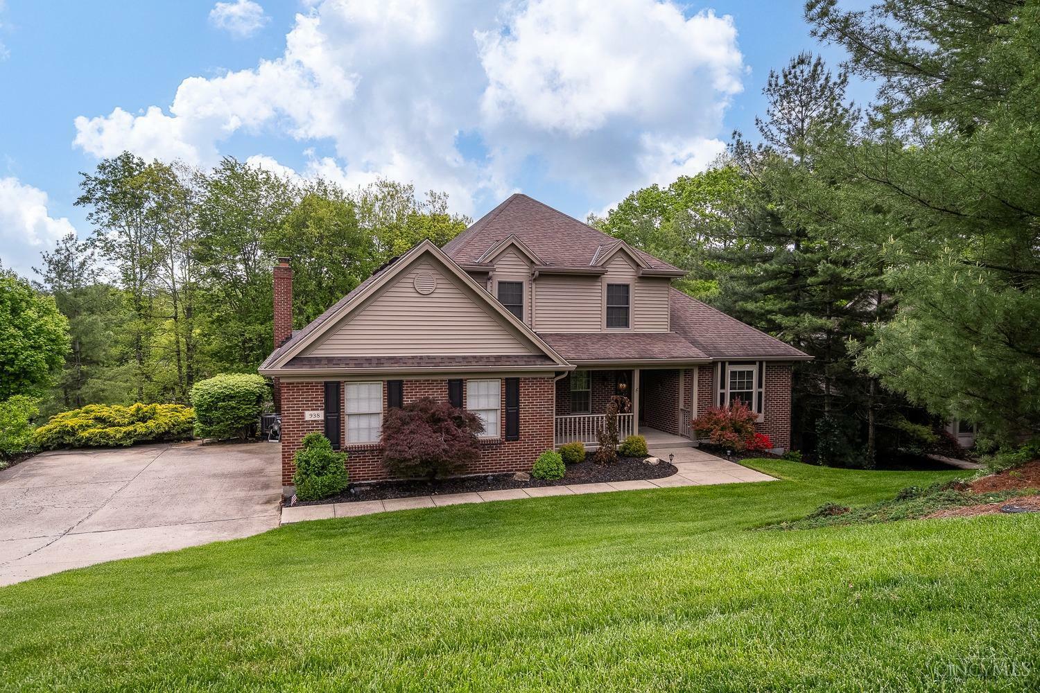 Property Photo: 938 Martini Dr OH 45233