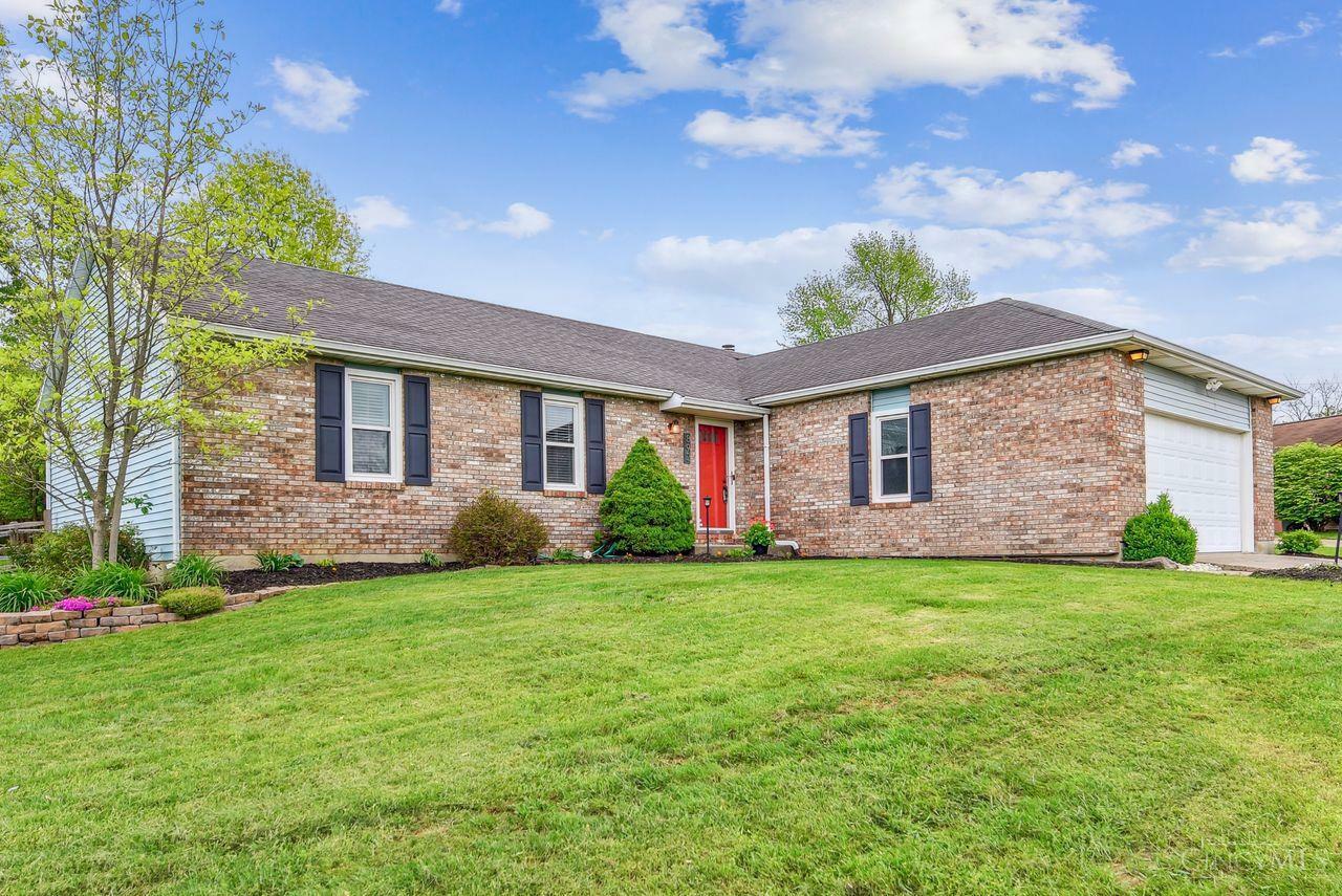 Property Photo: 892 Kenwood Court OH 45050