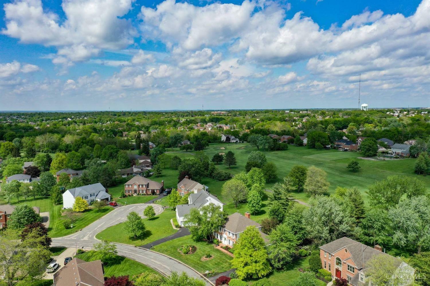 Property Photo: 5896 Hazeltine Court OH 45069