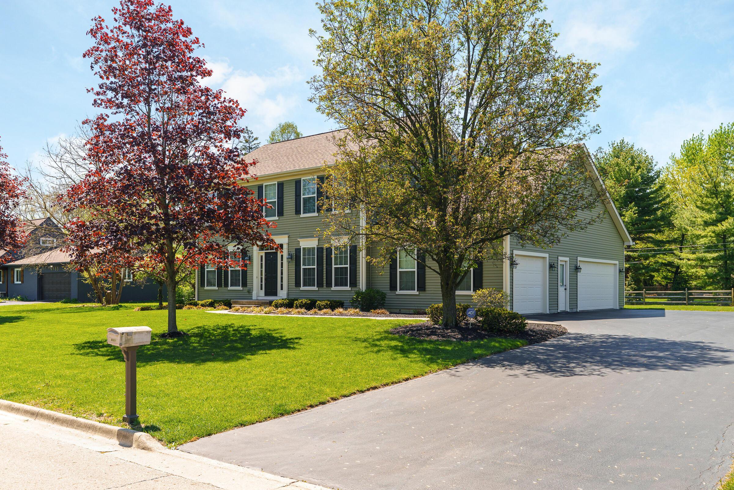 Property Photo: 5001 Charlbury Drive OH 43220