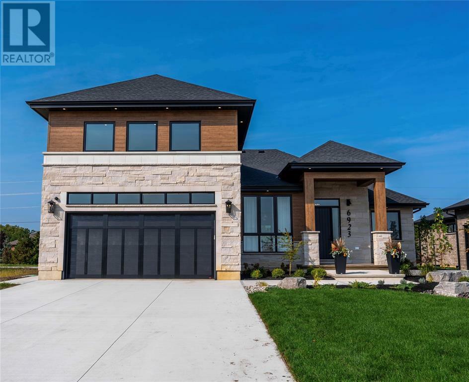 6923 Shoreside Drive  Plympton-Wyoming ON N0N 1E0 photo