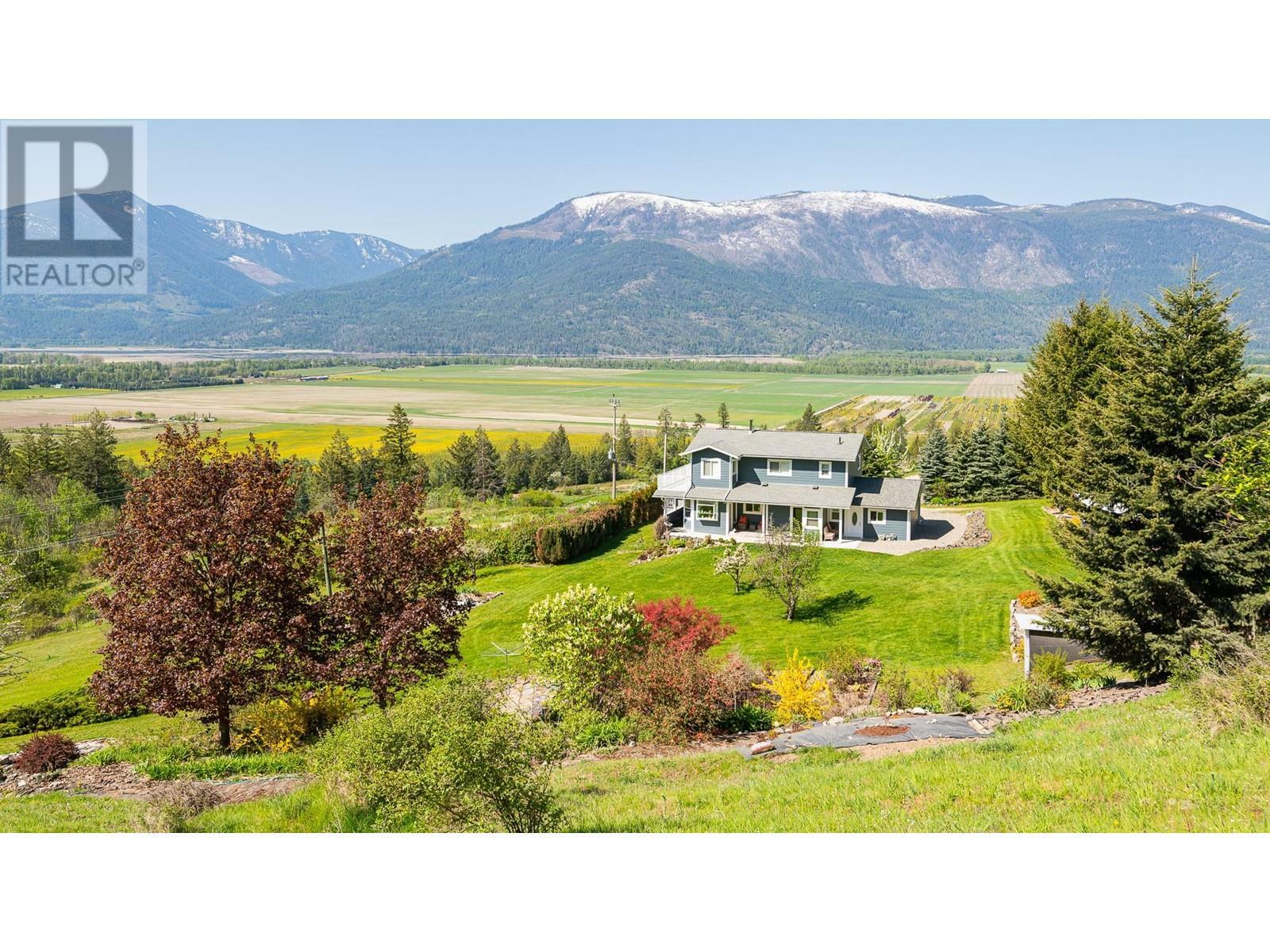 Property Photo: 5650 Bathie Road BC V0B 2N2