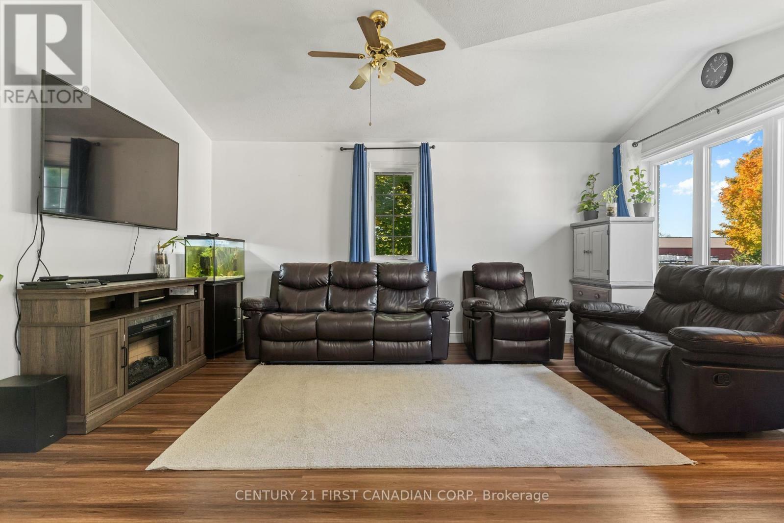 Property Photo: 38 St Michaels Street ON N4B 3C8