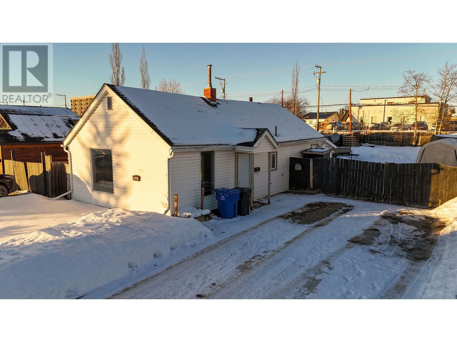 Photo de la propriété: 9624 99 Avenue BC V1J 1T8