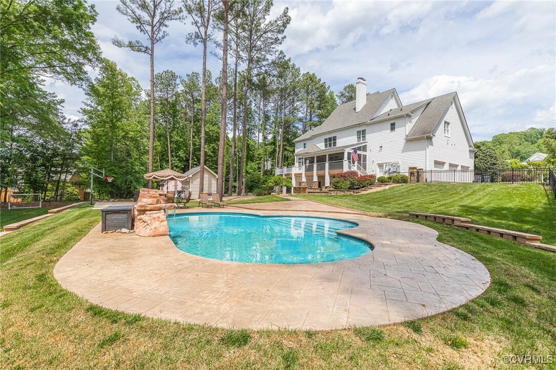 Property Photo: 2912 Aylesford Drive VA 23113
