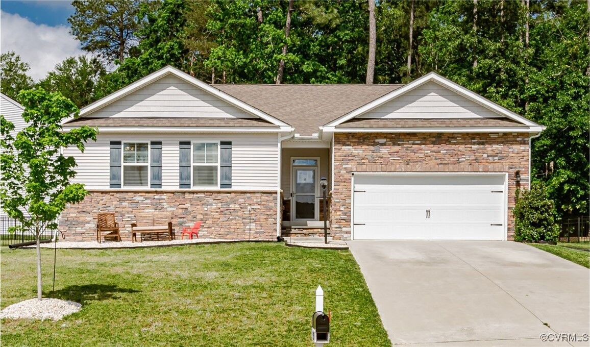 Property Photo: 7585 Sedge Drive VA 23124