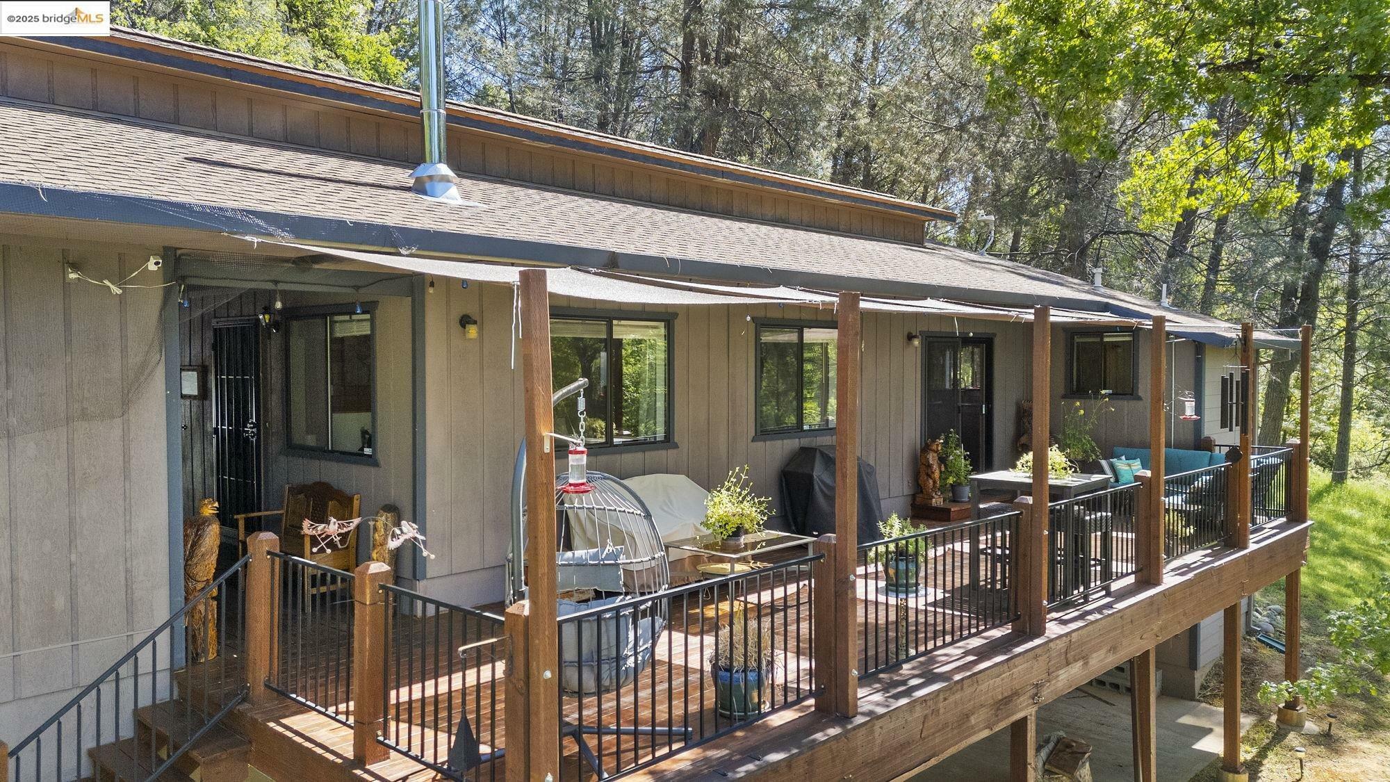 Property Photo: 20790 Crescent Way CA 95321