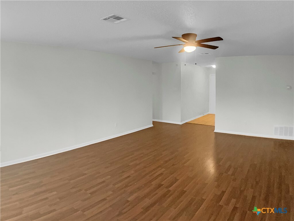 Property Photo: 4506 Janelle Drive TX 76549