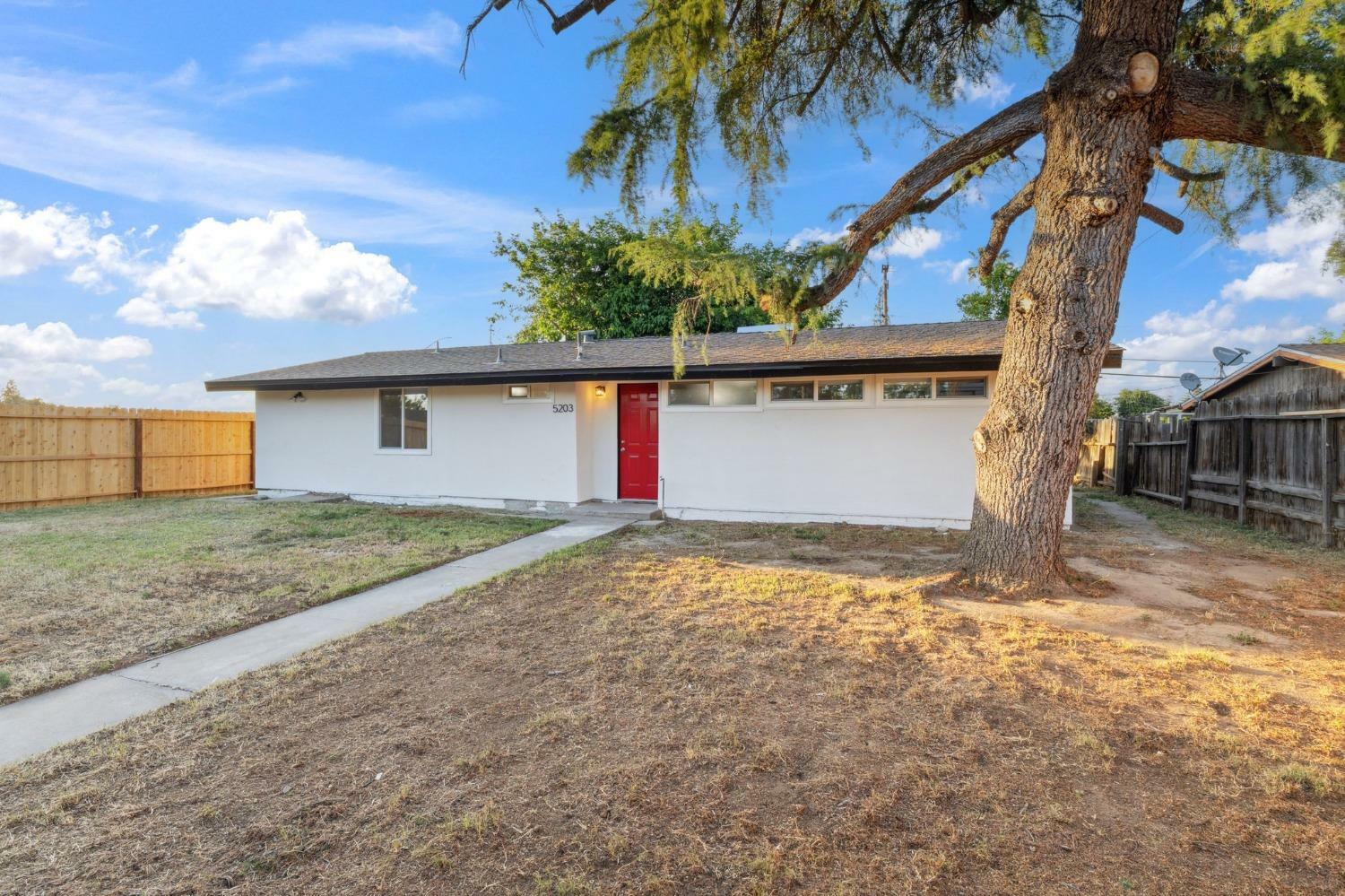 Property Photo: 5203 E Clay CA 93727