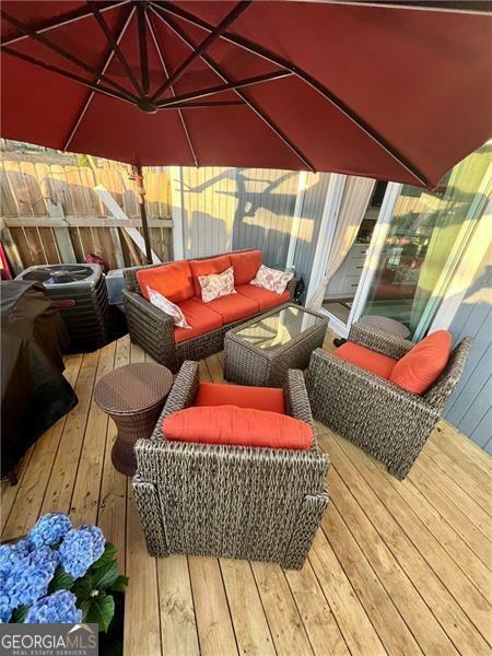 Property Photo: 1044 Mariners Court GA 30083