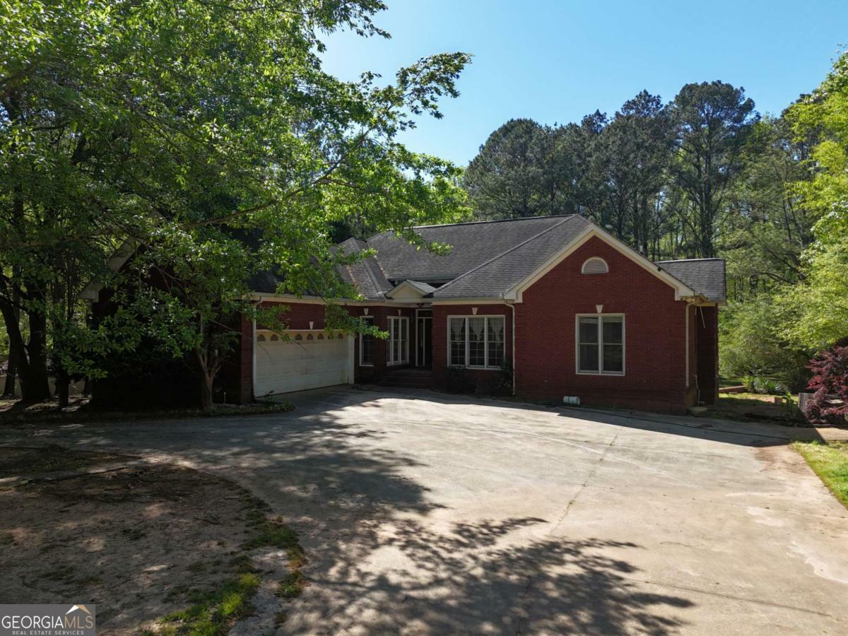 Property Photo: 5618 Highway 212 GA 30016