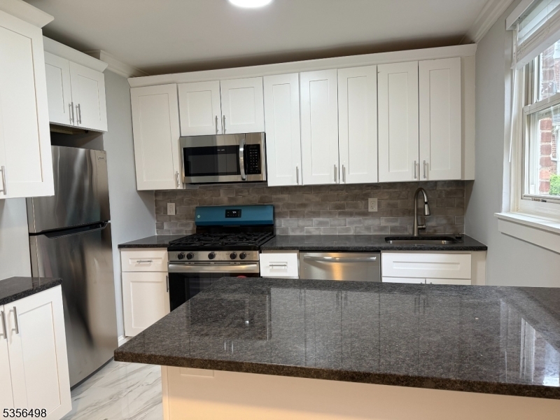 Property Photo: 160 Gordonhurst H1 NJ 07043