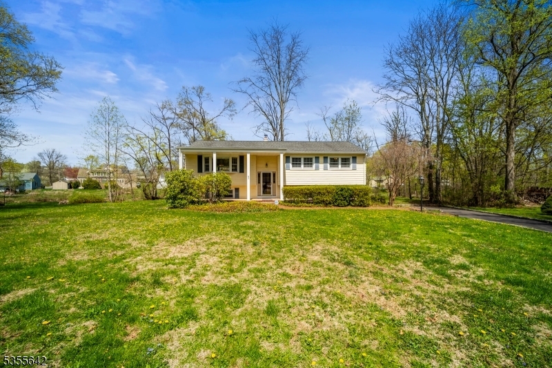 6 Lynwood Dr  Lebanon Boro NJ 08833 photo