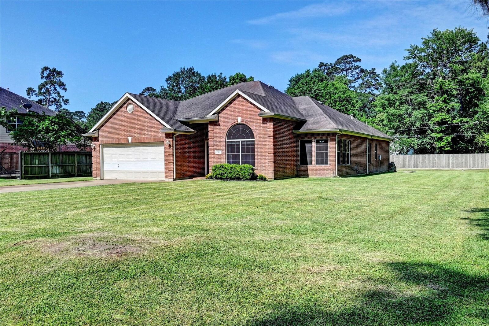Property Photo:  923 Garrett Drive  TX 77354 