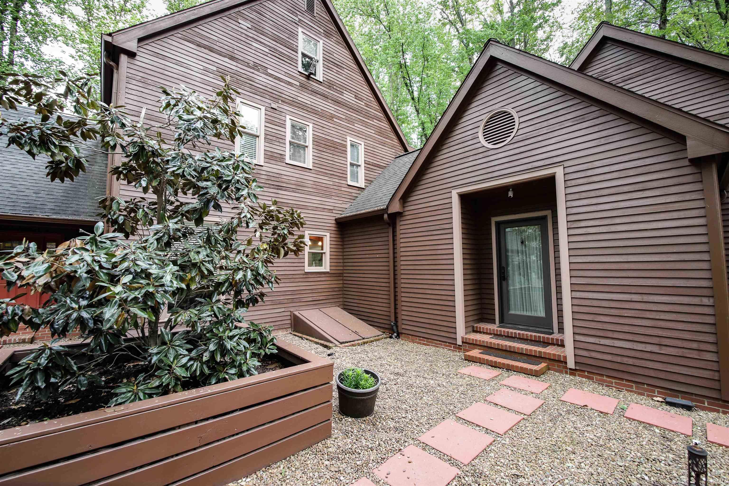 Property Photo:  8209 Berry Drive  IN 47710 