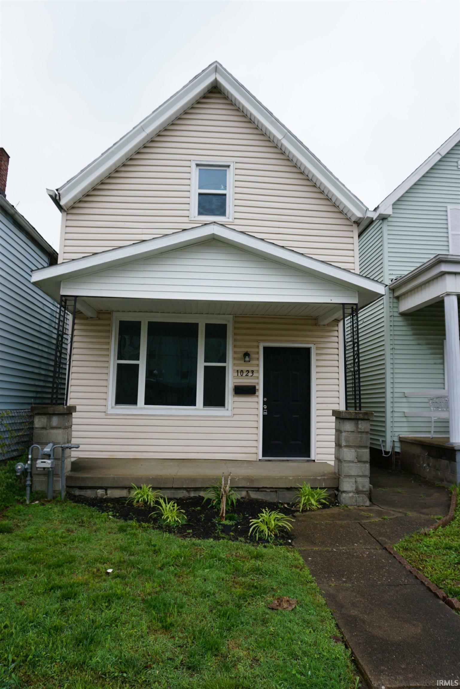 Property Photo: 1023 W Franklin Street IN 47710