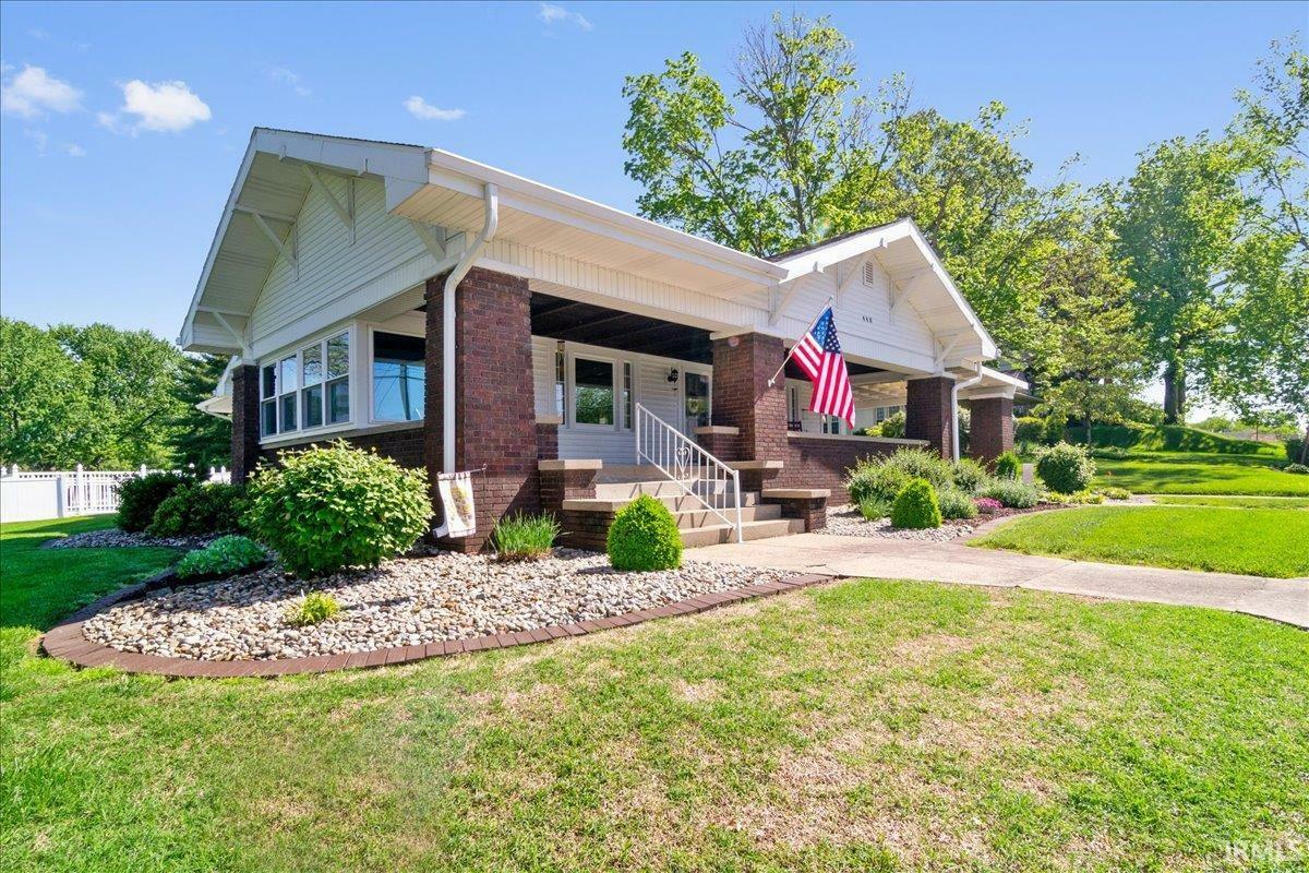 Property Photo: 440 W Spruce Street IN 47670