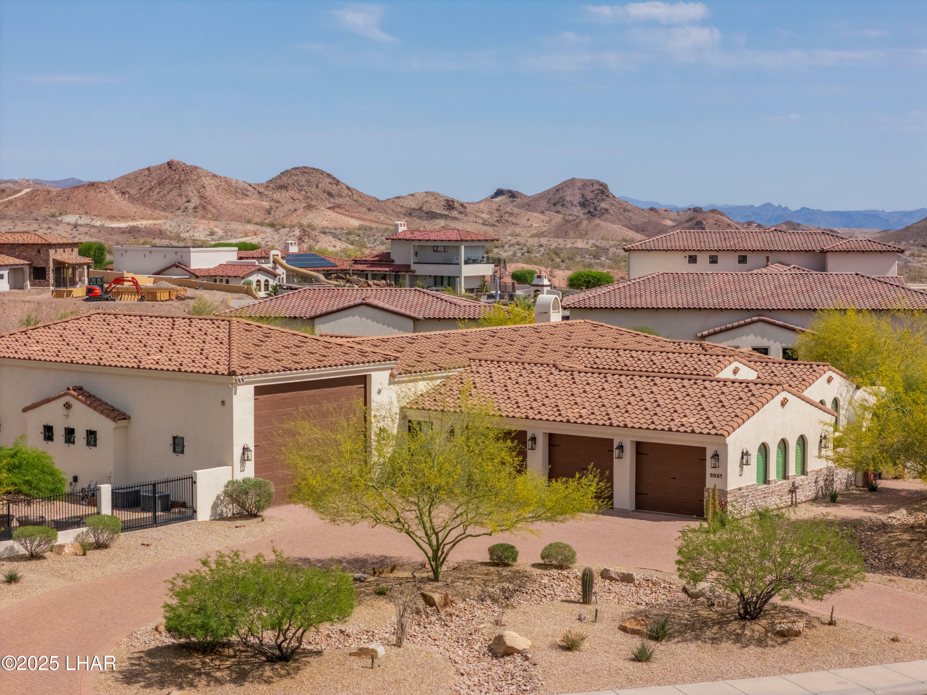 Property Photo: 2051 Circula De Hacienda AZ 86406