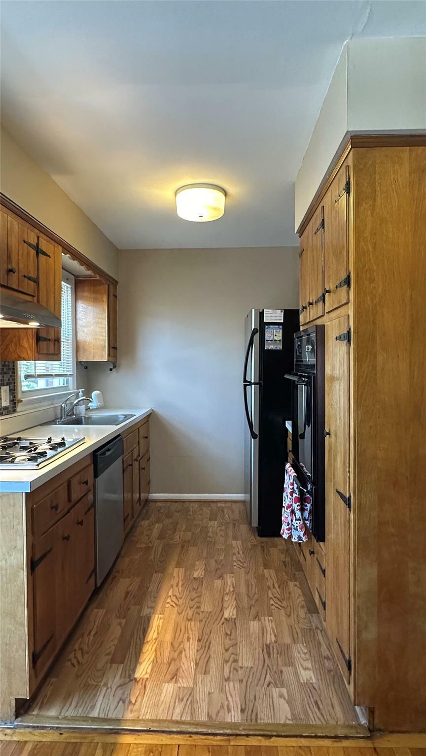 Property Photo: 8 Sussex Court 211 NY 10901