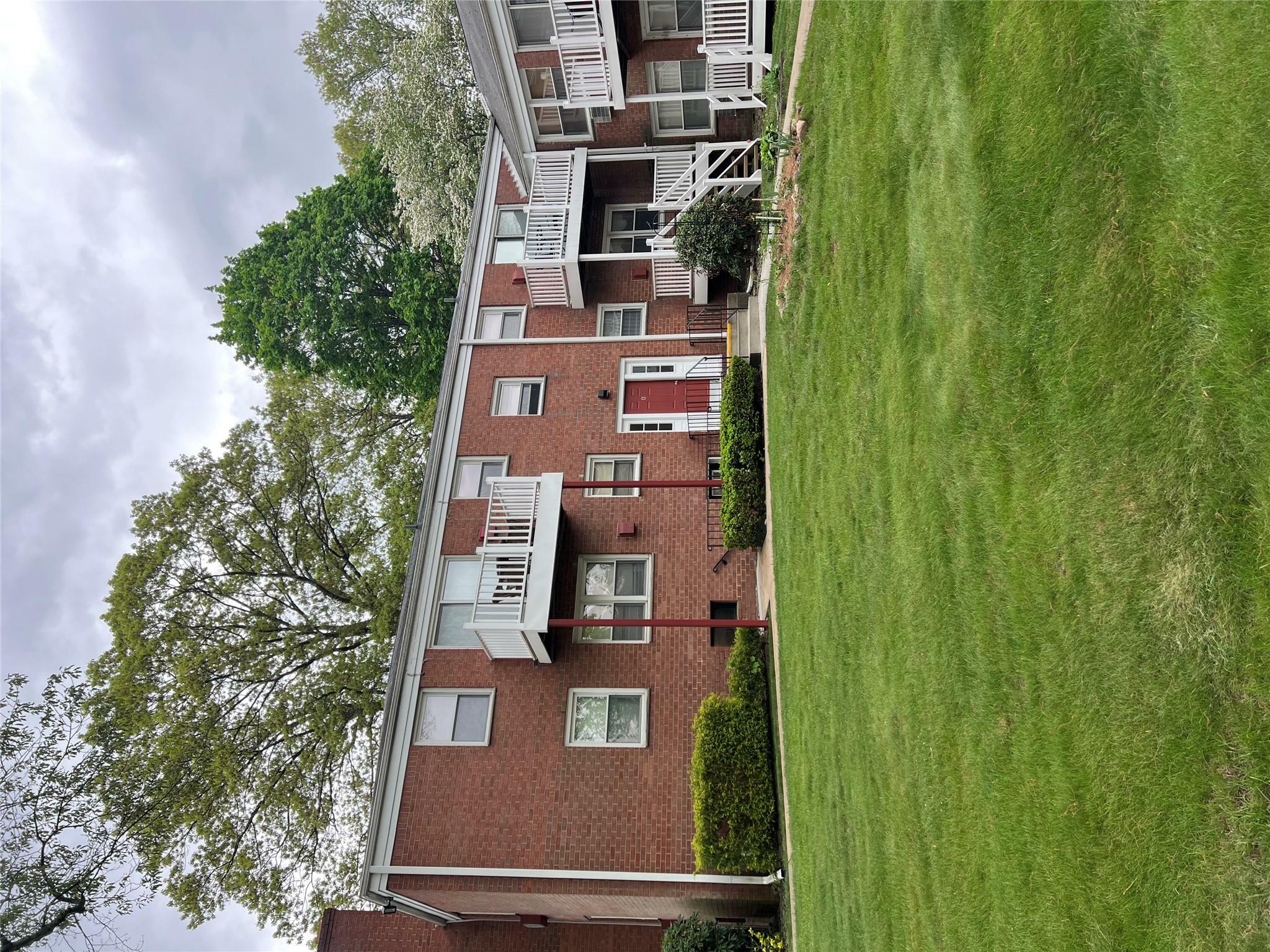 Property Photo: 8 Sussex Court 211 NY 10901