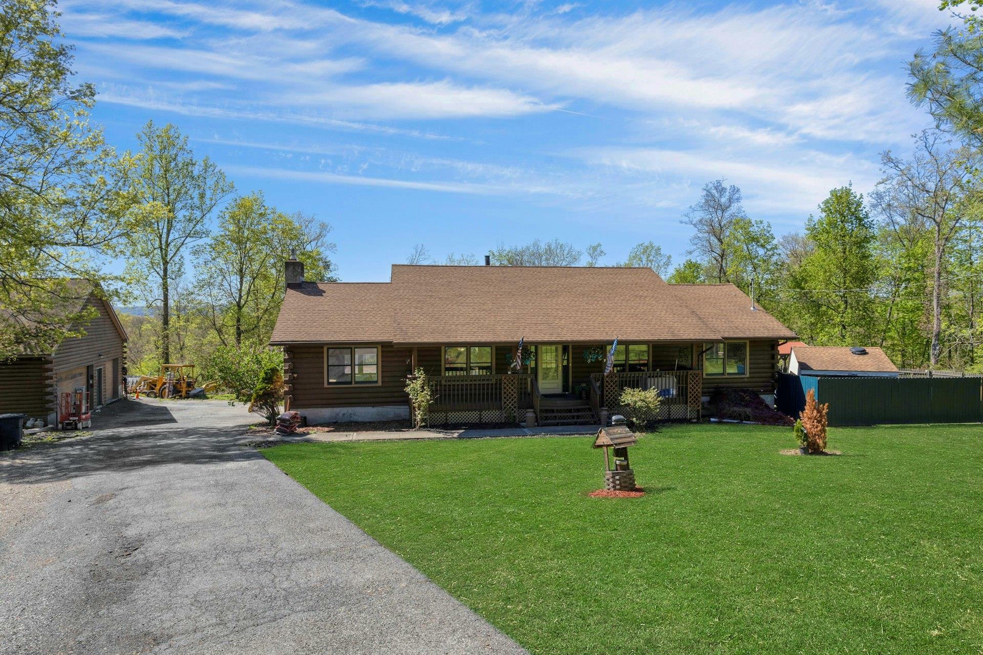 Property Photo: 354 E Sunset Hill E Hill E NY 12524