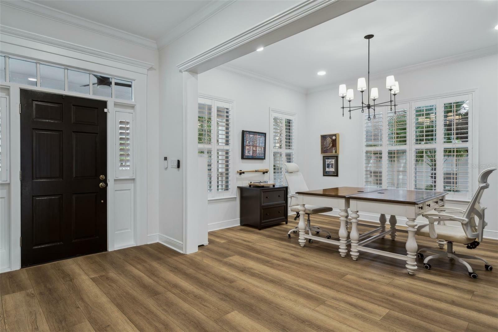 Property Photo: 15704 Mifflin Court FL 33647