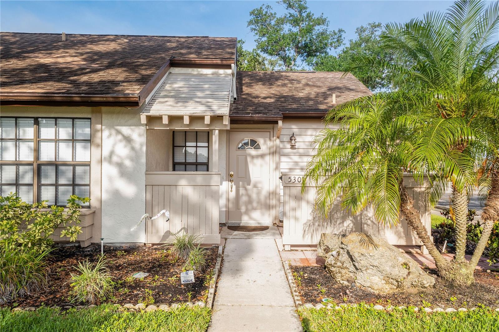 Property Photo: 5301 Linksman Place FL 34287