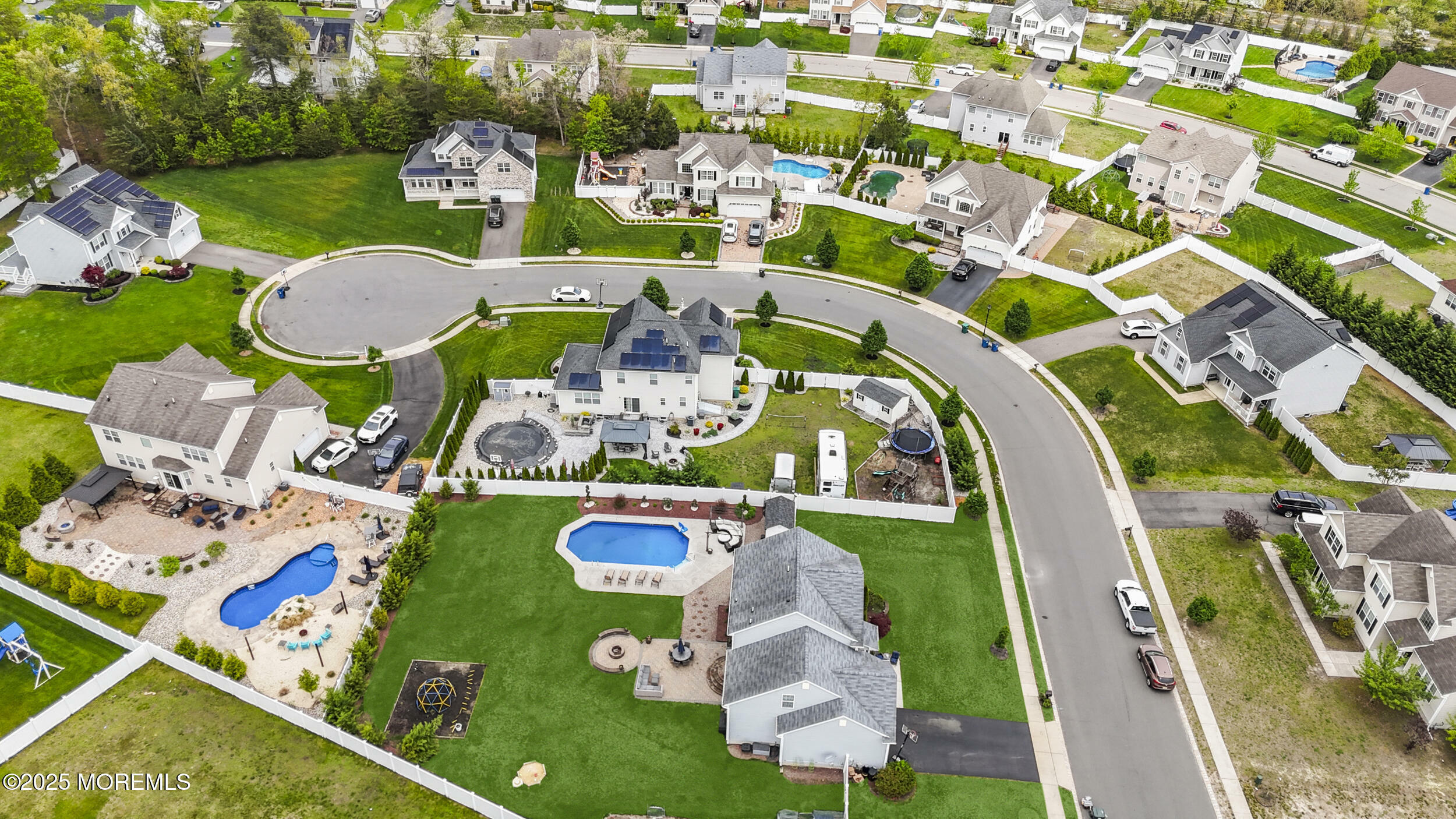 Property Photo: 19 Aristocrat Way NJ 08527
