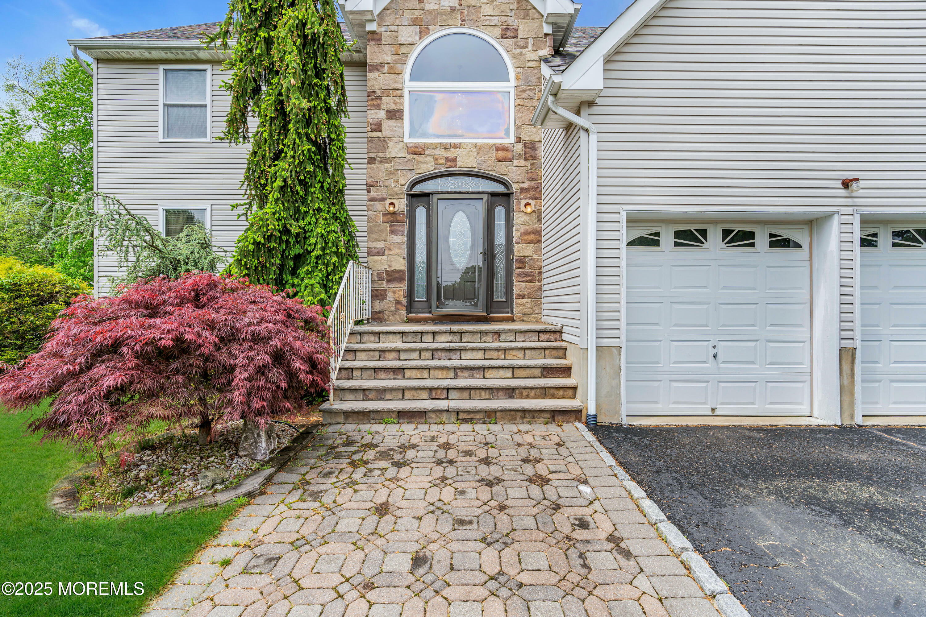 Property Photo: 11 Patio Court NJ 08831