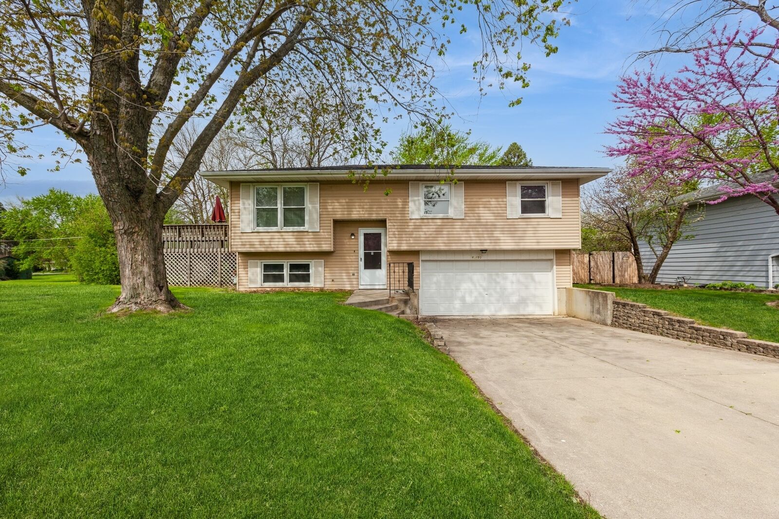 Property Photo: 1N110 Morse Street IL 60188