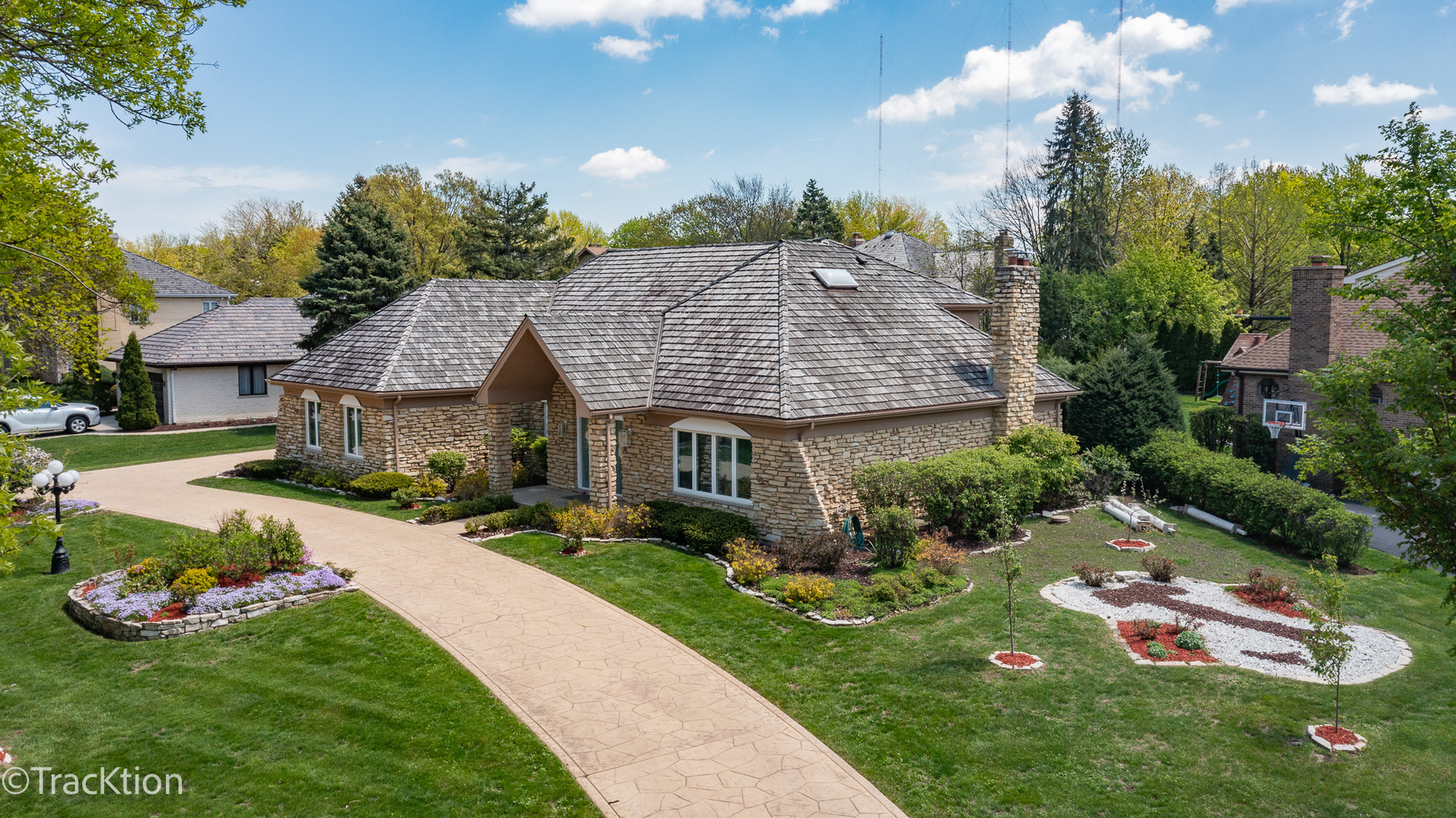 Property Photo:  609 Ridgewood Court  IL 60523 