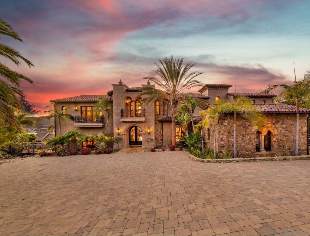 Property Photo: 2647 Marmol Ct CA 92009