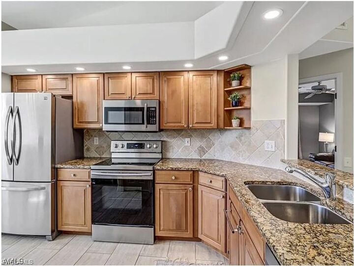 Property Photo:  13060 Amberley Ct 807  FL 34135 