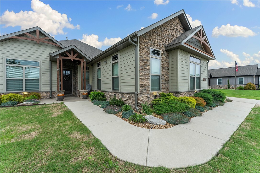 Property Photo: 3720 Bear Tooth Street AR 72712
