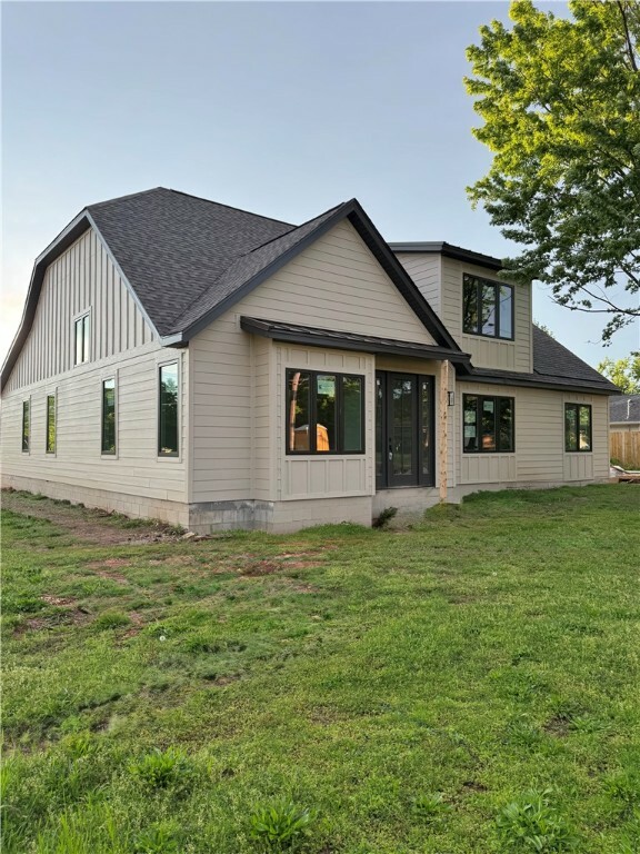 Property Photo: 502 Concord Street AR 72745