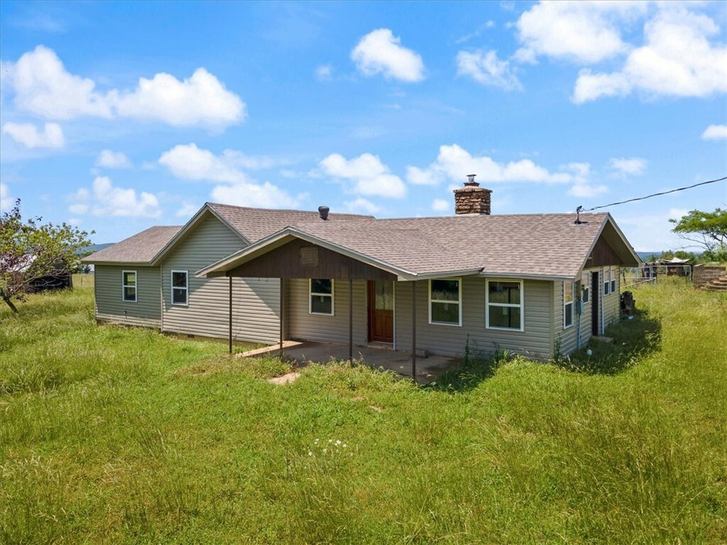 Property Photo: 2128 Madison 3120 AR 72740