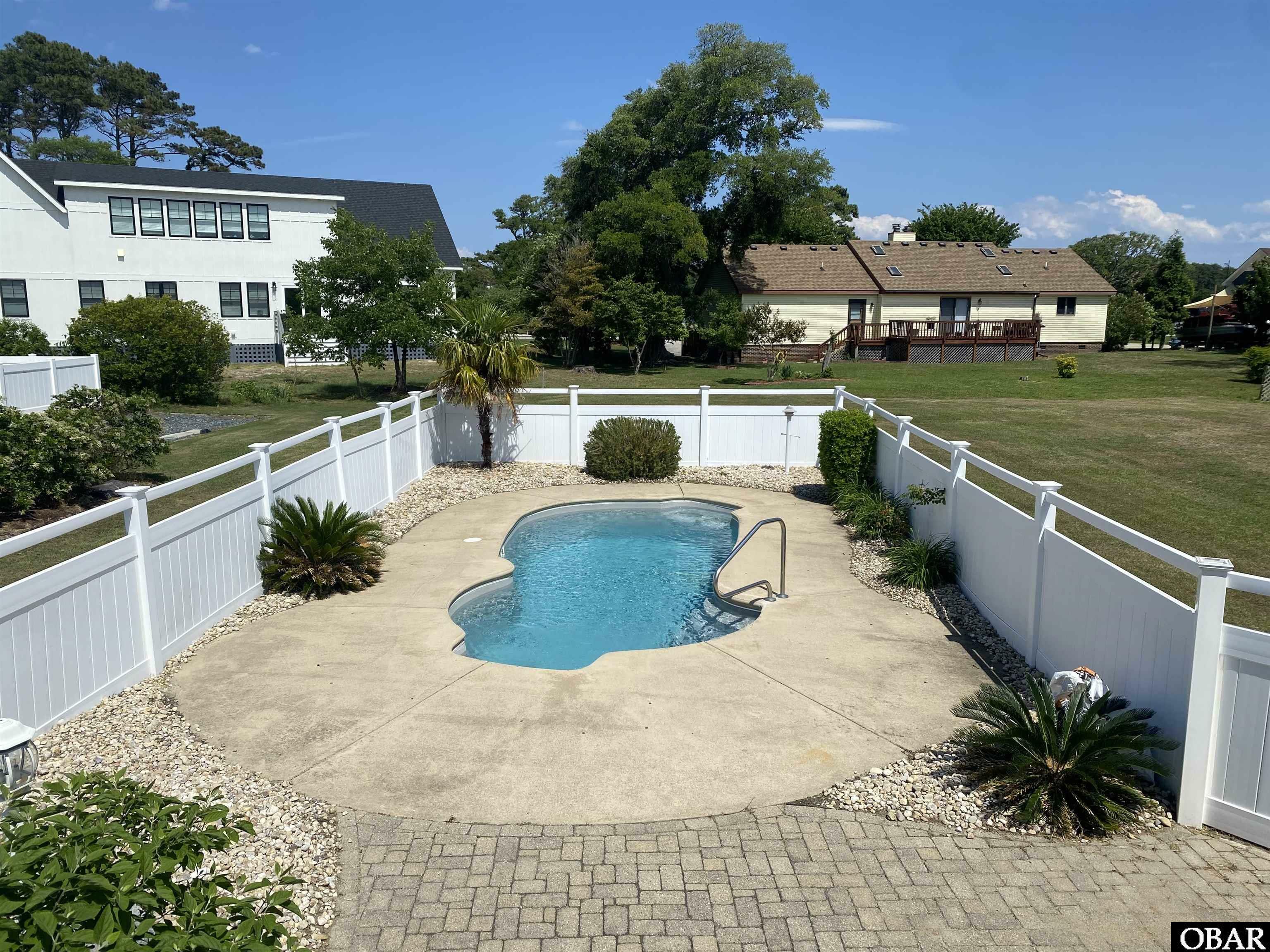 Property Photo: 7049 Currituck Road NC 27949