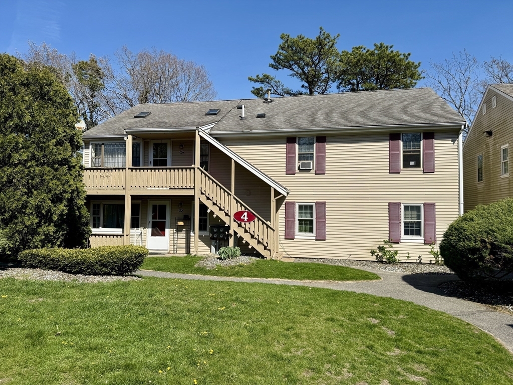 Property Photo:  1029 Iyannough Rd 4C  MA 02601 