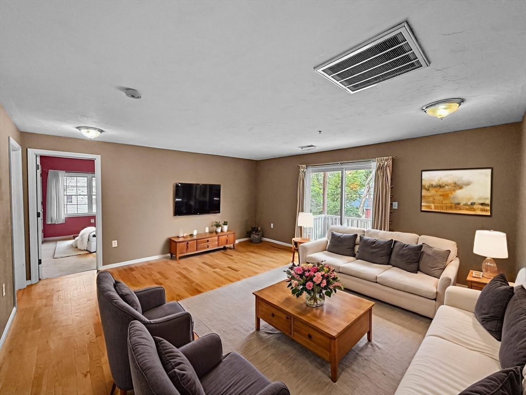 Property Photo: 100 Lawrence St 18 MA 01830