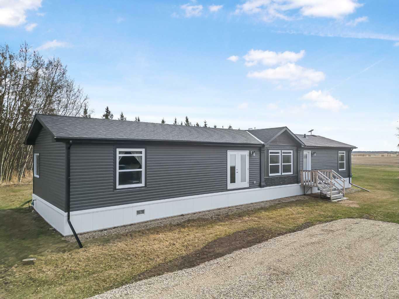 Photo de la propriété: 390022 Range Road 42 AB T0M 0P0