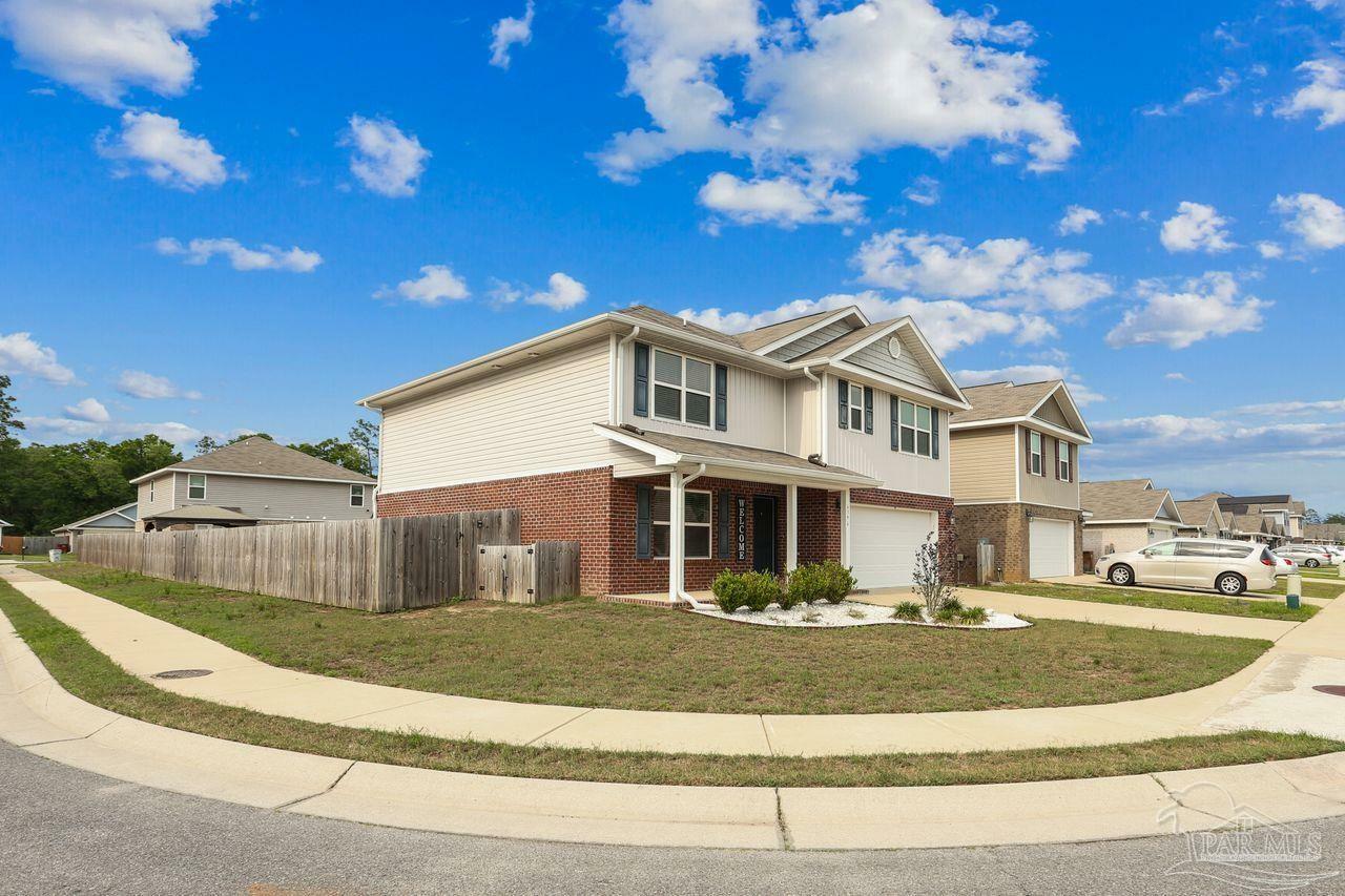 Property Photo: 6396 Churchill Cir FL 32583