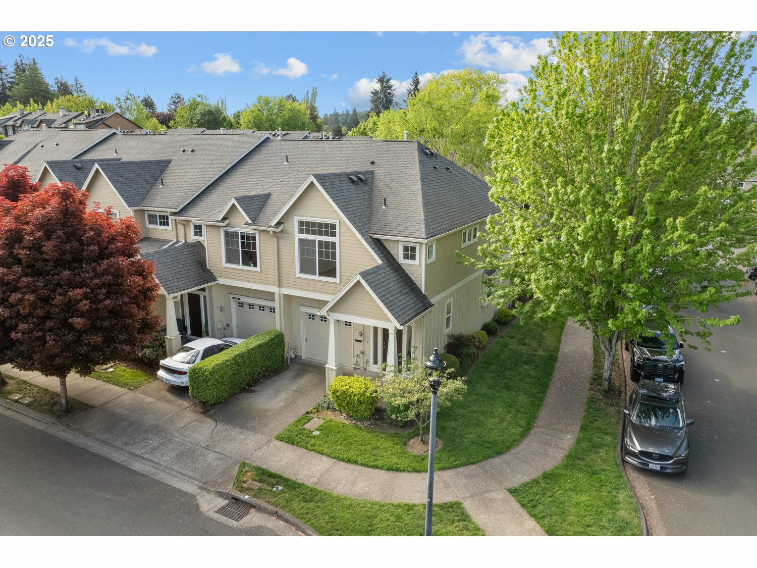 Property Photo: 17246 SW Pleasanton Ln OR 97003